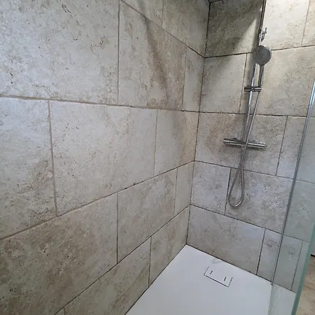 Apartment Renove Proche Centre Navette 6-8 Personnes Multipass
